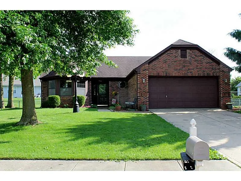444 Tavistock Dr photo 1