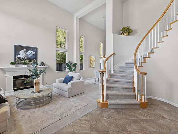 4th image of 3594 Lake Park Drive