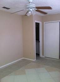 3rd image of 2837 Hunt Club Ln