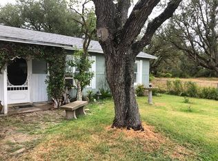 118 Donnie Dr, Rockport, TX 78382
