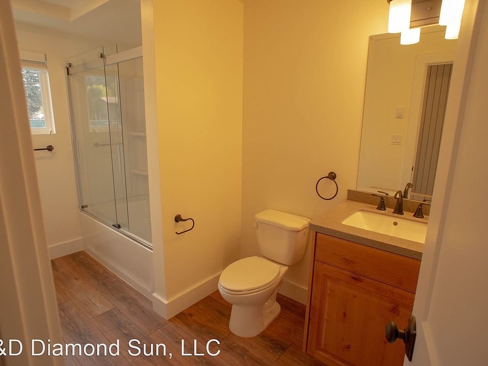 2nd image of 231 1st St W #103