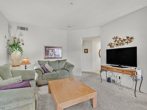 4th image of 6480 Annie Oakley Dr Unit 412