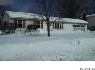 6070 Chetwind Dr, Cicero, NY 13039