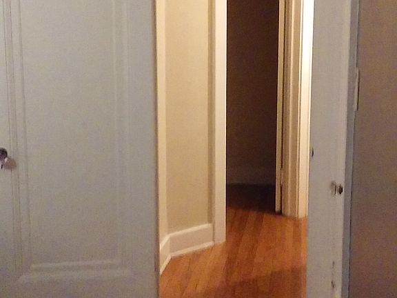 5th image of 1117 Noble St SE