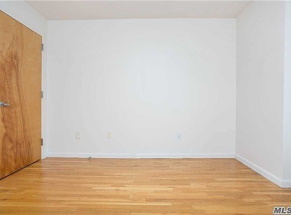 5th image of 11624 Grosvenor Ln APT 6E