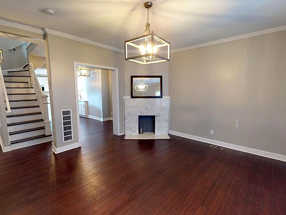 5th image of 143 W Park Ave
