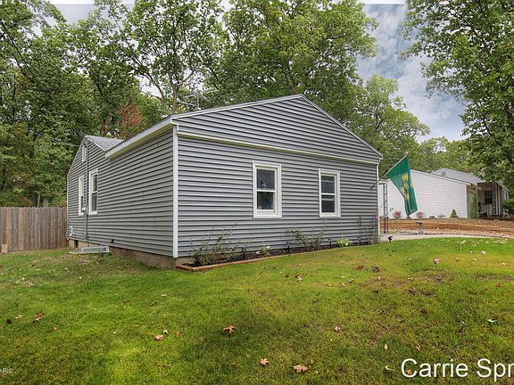 3rd image of 4635 Westshire Dr NW
