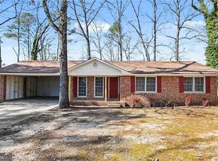 215 Lakeview Dr, Temple, GA