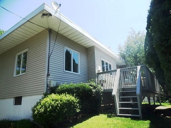 4th image of 222 Clarke Ave