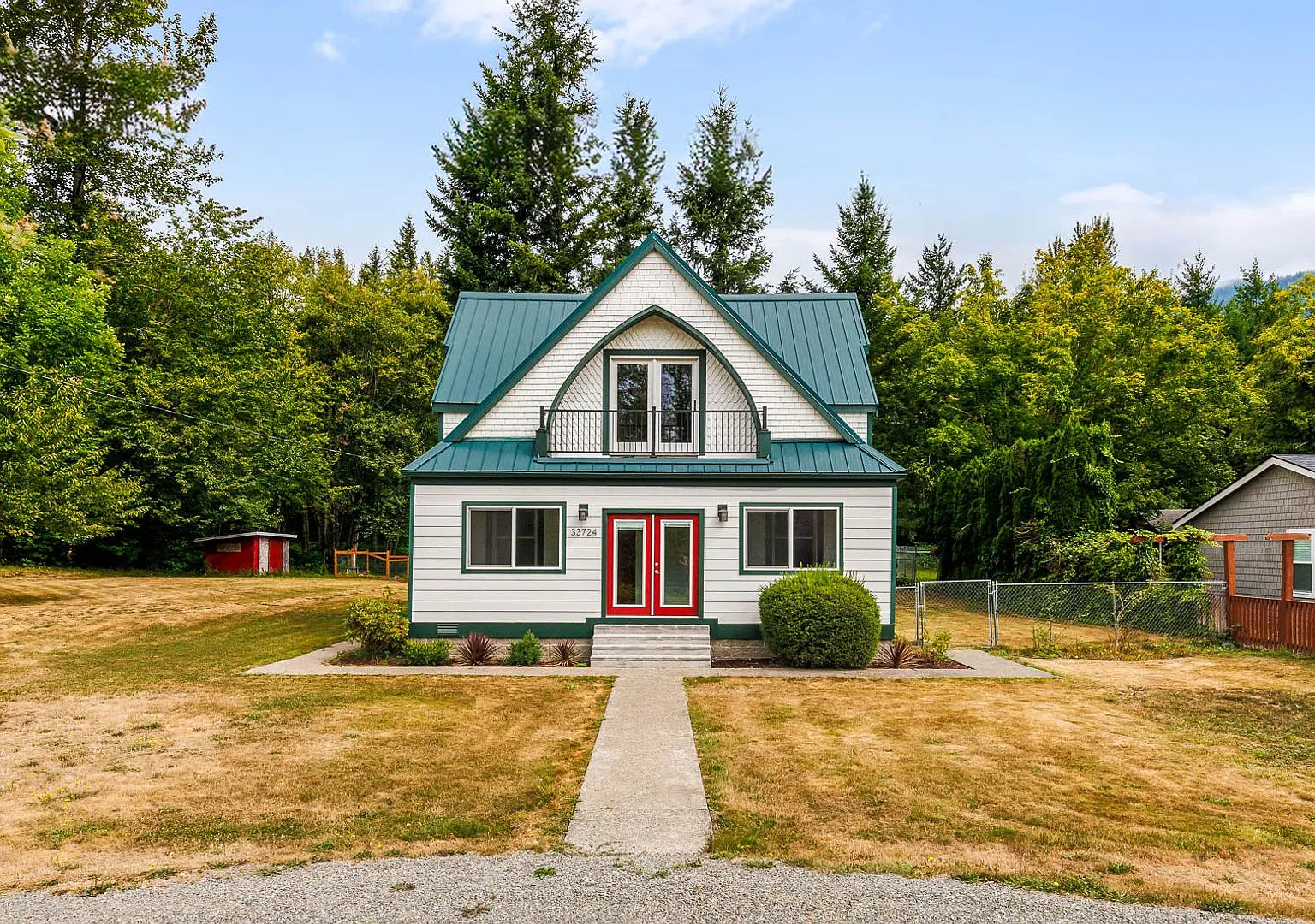 Peaceful Ravensdale Retreat | Updated Home with Enclosed Porch — Photo 2