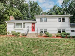 30 Larson Dr, North Haven, CT 06473