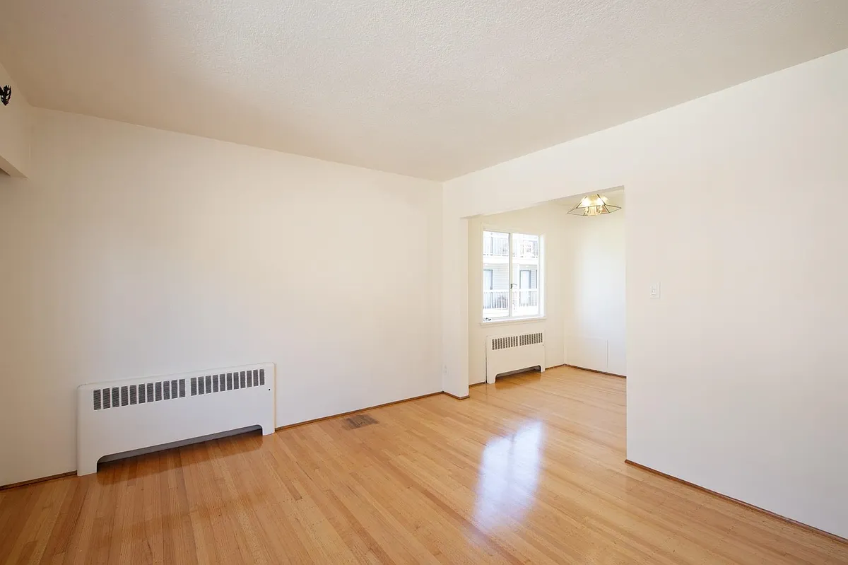 Building Photo - 1339 W 71st Ave #4