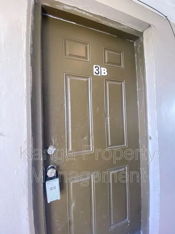 Building Photo - 1497 W 34th St #3B