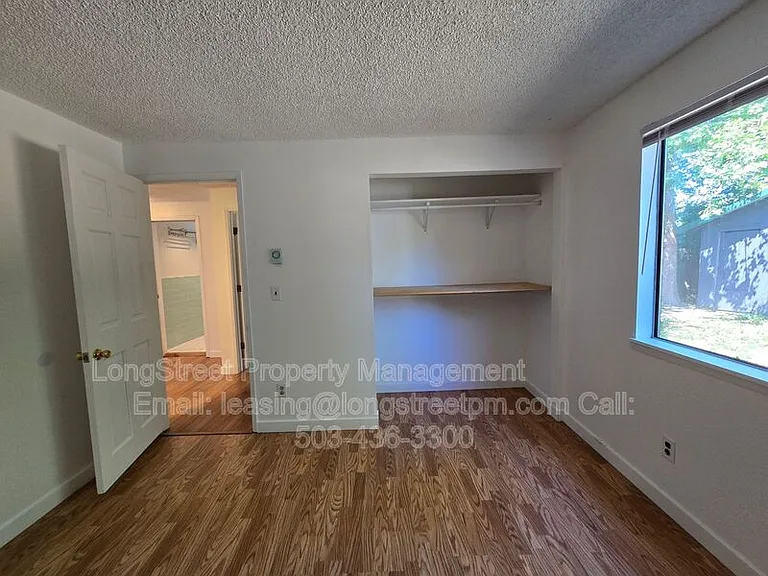 2711 Newton St — Photo 15