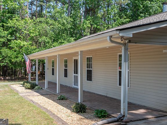 4th image of 703 New Hutchinson Mill Rd