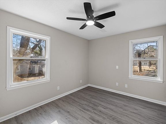 5th image of 510 W Edinborough Ave #A