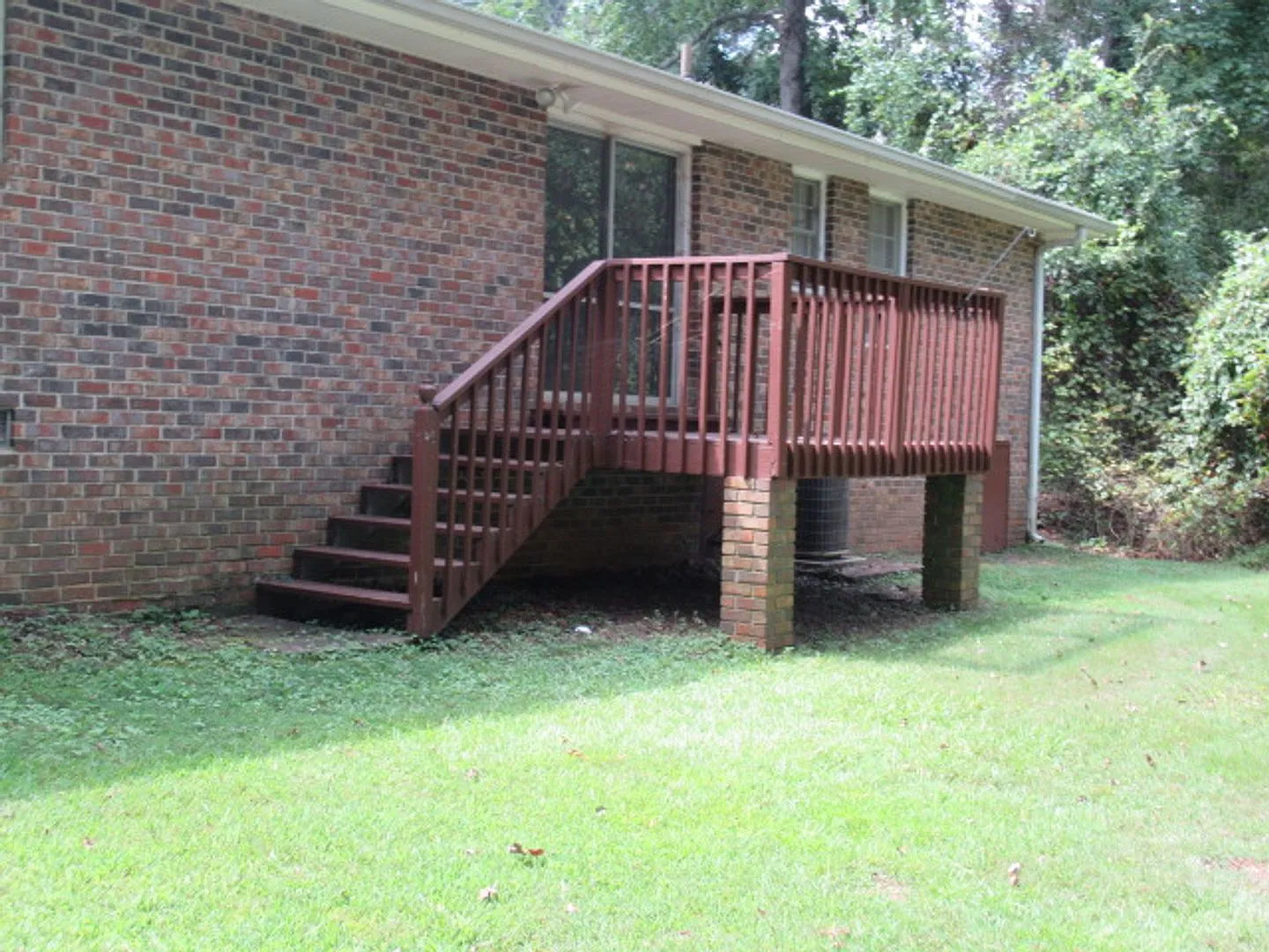 3bds 2ba Brick Ranch — Photo 4