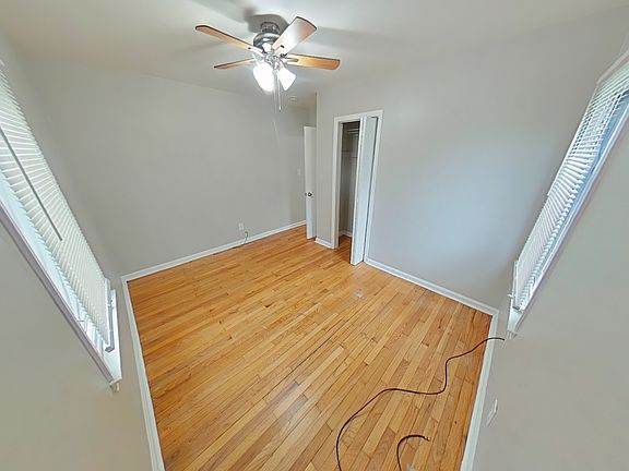 5th image of 19006 Roscommon St