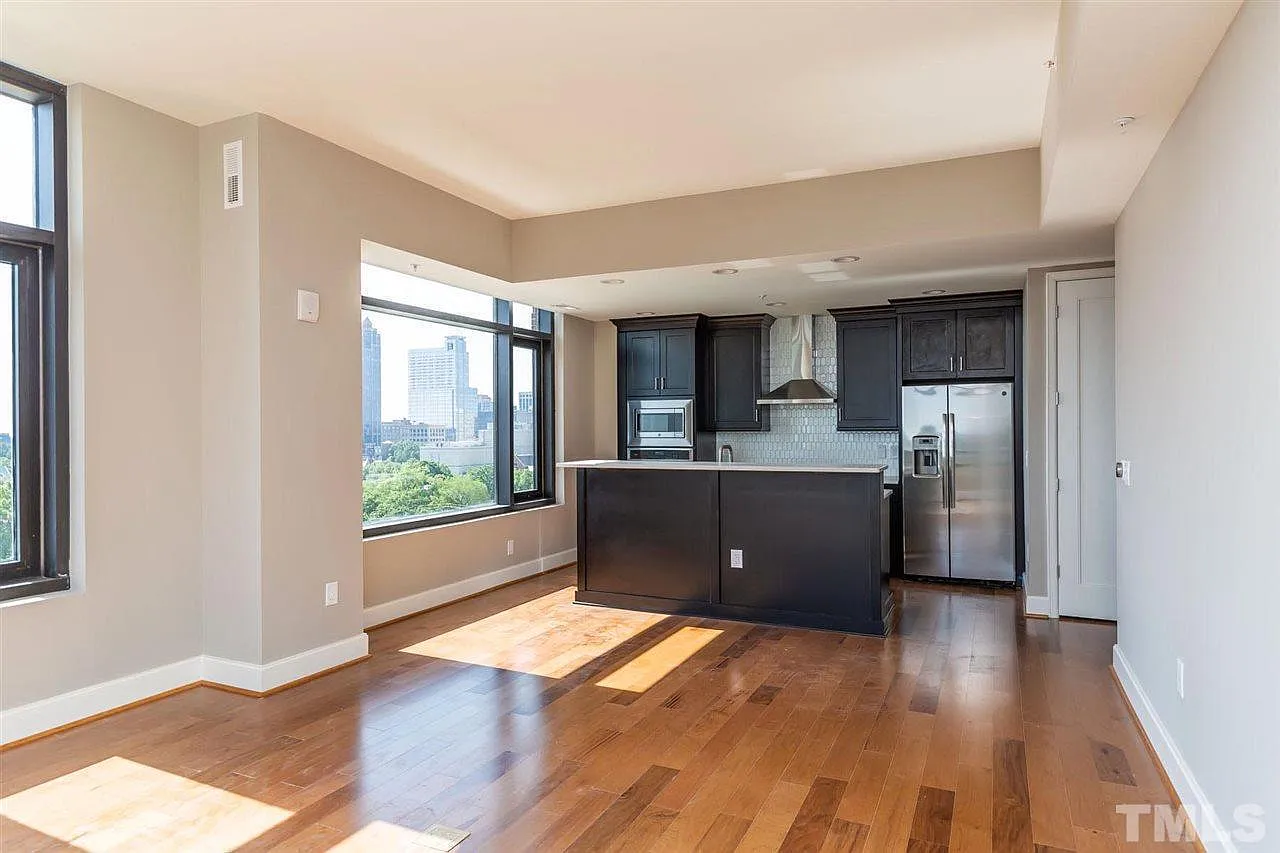2 bed, 2.5 bath, 1378 sqft, $3,500 — Photo 3