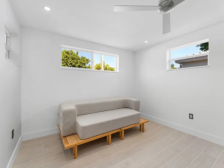7901 Noremac Ave — Photo 9