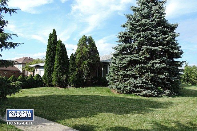 1st image of 12126 W Black Pine Trl