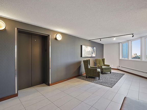 3rd image of 433 S 7th St APT 2020