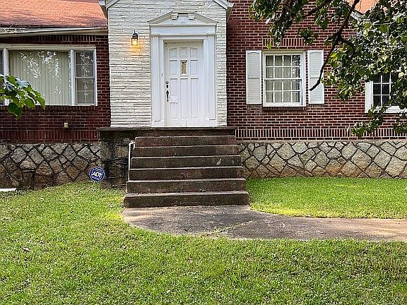 2nd image of 1924 Glenwood Ave