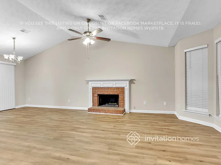 3728 Adamsville Dr SW — Photo 8