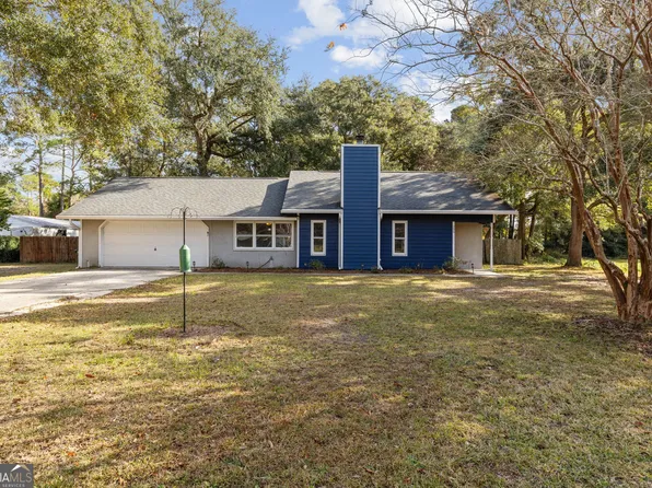 295 Mallard Pointe Dr, Woodbine, GA 31569