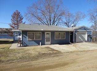 151 Beaver Beach Rd, Utica, SD 57067