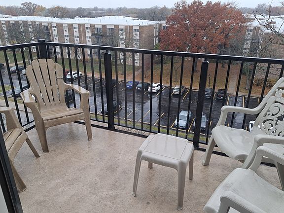 4th image of 9701 N Dee Rd Unit 6M