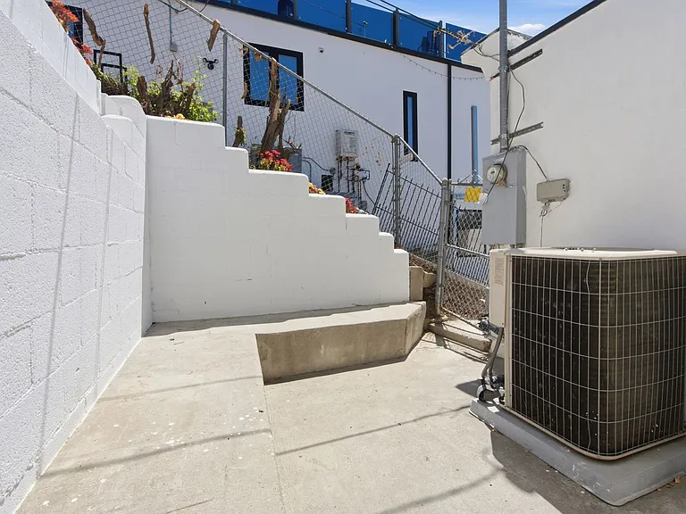 5244 Baza Ave — Photo 31