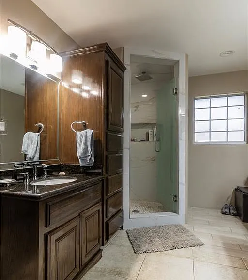 2504 Sevilla St — Photo 10