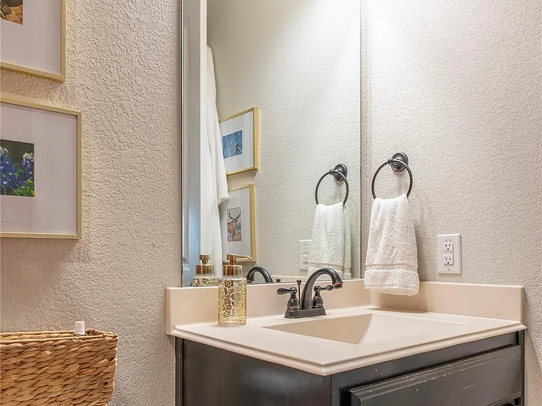 638 Brook Dr — Photo 28