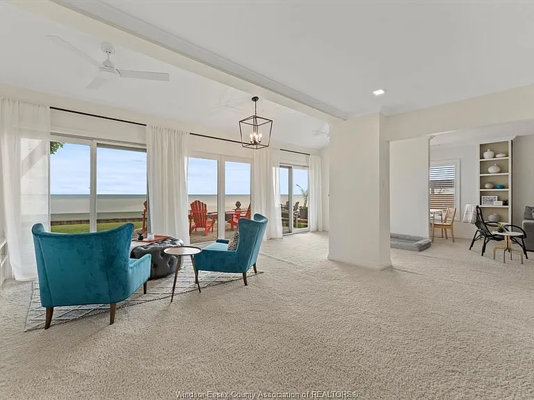 12746 Riverside Dr E — Photo 19