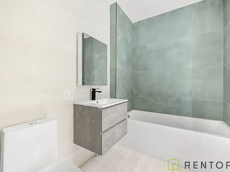 272 S 1st St #3F — Photo 5