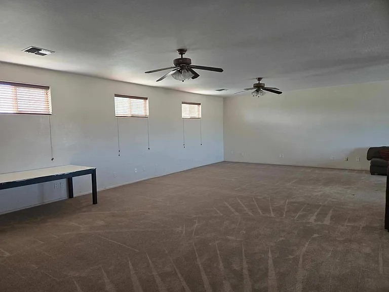1013 E Glade Ave #4 — Photo 4