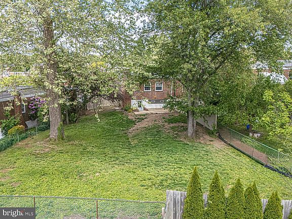 5th image of 786 Hill Rd