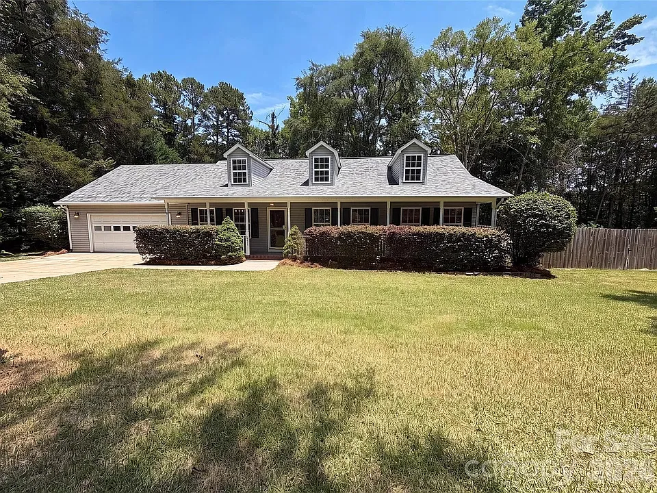 1331 London Dr