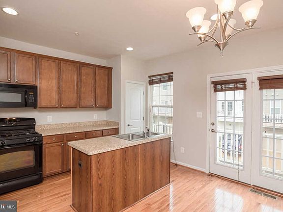 5th image of 15405 Rosemont Manor Dr #11