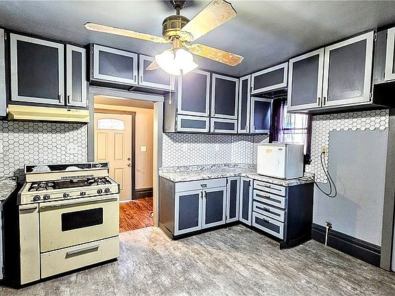 3rd image of 623 33rd St