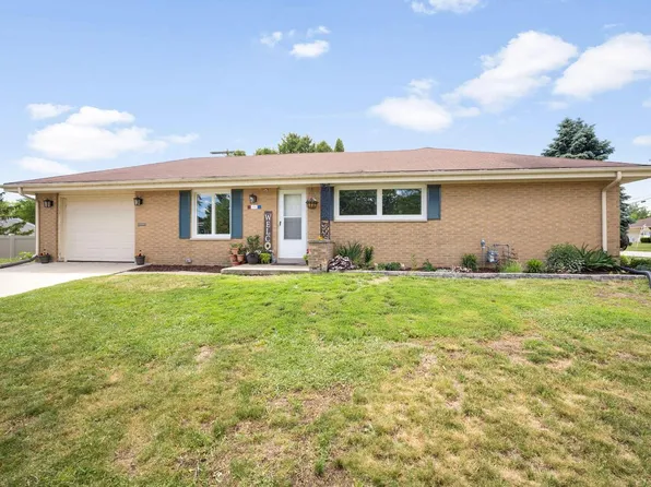 117 W Monroe STREET, Port Washington, WI 53074