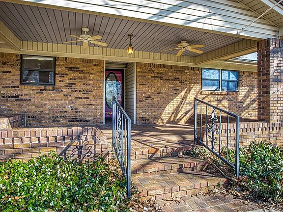 4th image of 208 S Jordan St