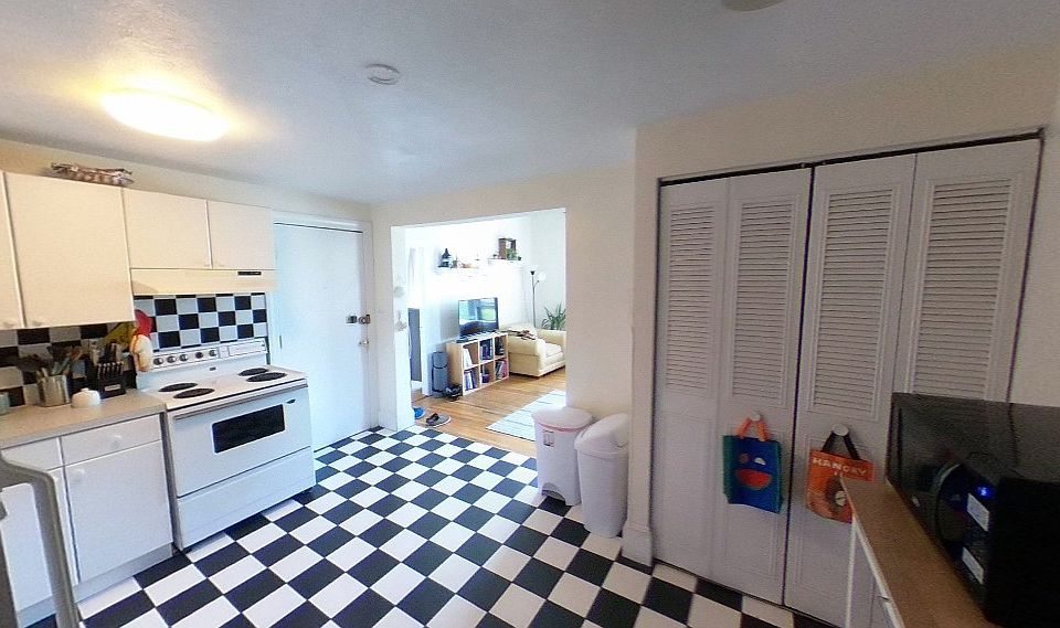 1st image of 503 Park Dr APT 4