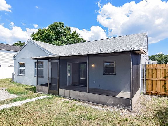 5th image of 4507 Shadberry Dr