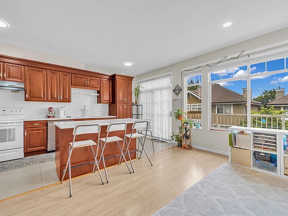 5th image of 5298 Oakmount Cres #25