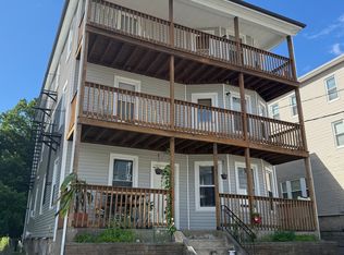 563 Willow St APT 3R, Woonsocket, RI 02895