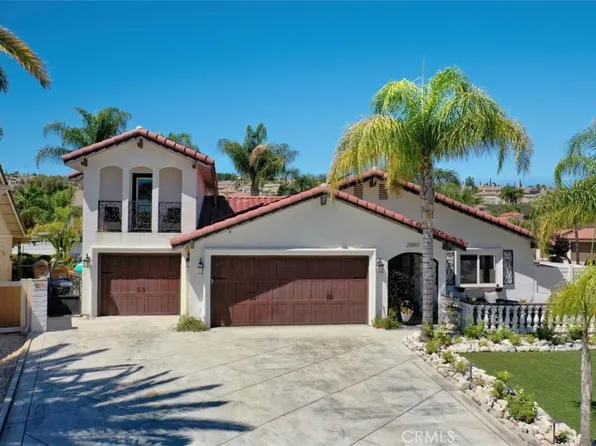 21887 Strawberry Ln, Canyon Lake, CA 92587