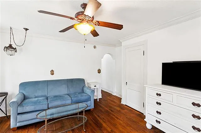 3300 Saint Charles Ave #2 — Photo 6