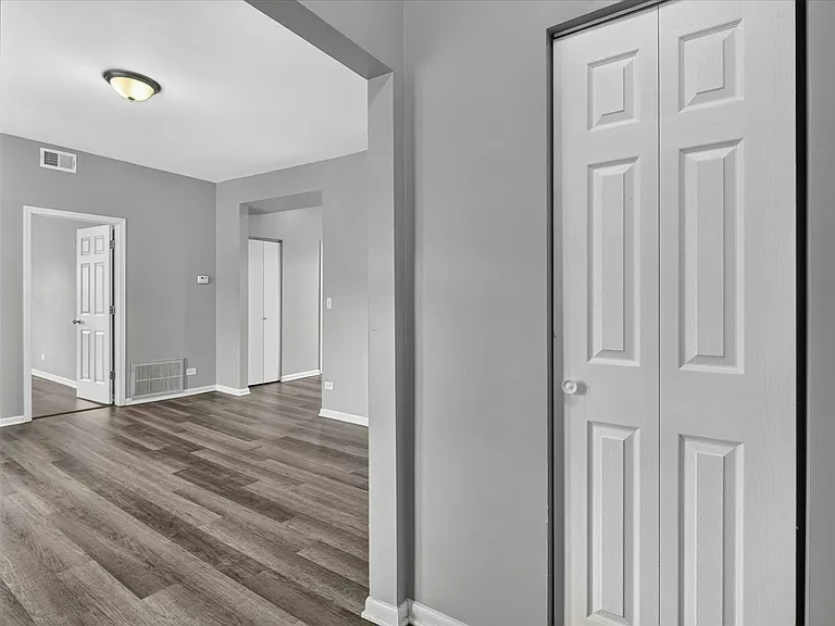 1854 S Central Park Ave #1852-3E — Photo 11